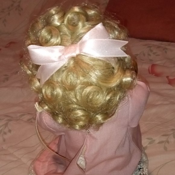 VINTAGE "MEMORIES OF CHILDHOOD" 18" MARY DOLL W/ STOOL BY RICHARD SIMMONS - Picture 16 of 16